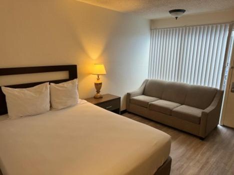 Mc Pacific Inn & Suites Torrance Esterno foto