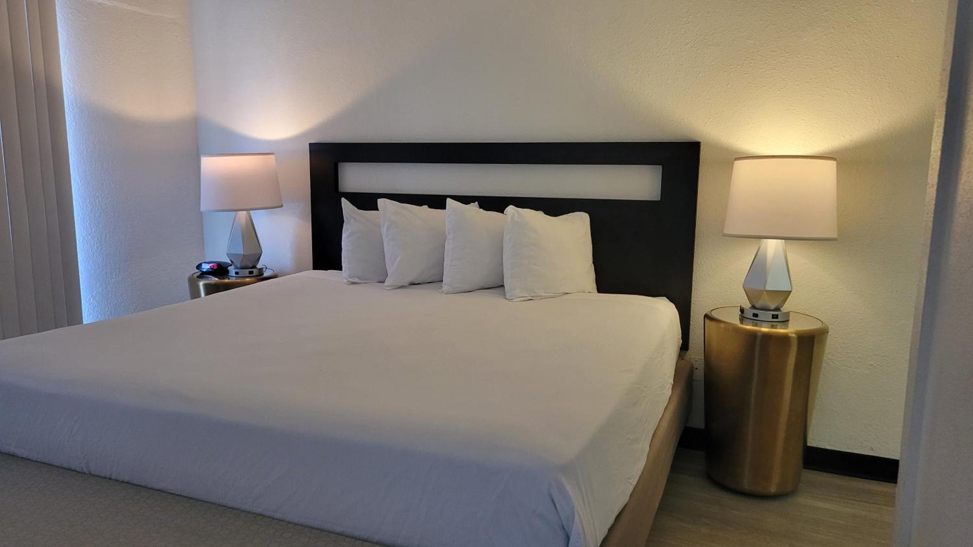Mc Pacific Inn & Suites Torrance Esterno foto